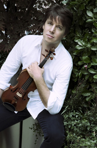 Joshua Bell performed Felix Mendelssohn's "Concerto in E minor for Violin and Orchestra, Op. 64" with the New York Philharmonic. Photo courtesy of Lisa Marie Mazzucco.