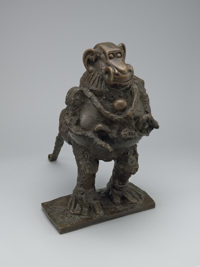 Pablo Picasso (Spanish, 1881–1973) Baboon and Young. Vallauris, October 1951 (cast 1955). Bronze. 21 x 13 1/4 x 20 3/4″ (53.3 x 33.3 x 52.7 cm). The Museum of Modern Art, New York. Mrs. Simon Guggenheim Fund. © 2015 Estate of Pablo Picasso / Artists Rights Society (ARS), New York.