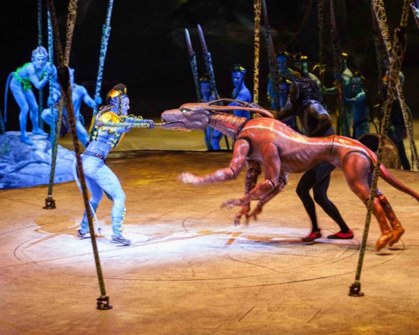 The world of Pandora, first imagined by James Cameron, is brought to life by the company of Toruk: The First Flight from Cirque du Soleil. Photo courtesy of Errisson Lawrence / c 2015 Cirque du Soleil. Costumes by Kym Barrett.